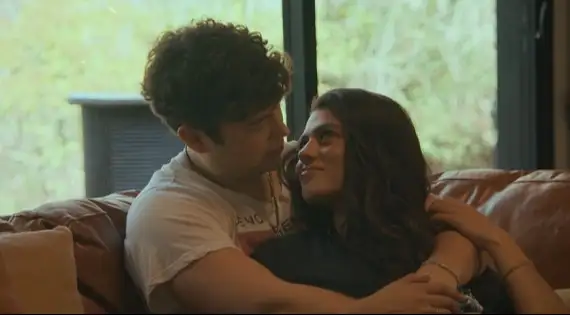 Veja o clipe da nova música, "Girl