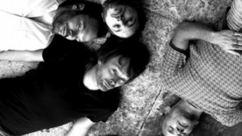 Atoms For Peace, Carla Bruni e mais nos lançamentos da semana