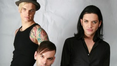 Placebo divulga clipe de "Too Many Friends"
