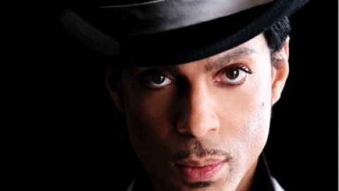 Veja Cee Lo Green dividindo o palco com Prince