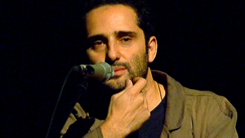 Novo álbum de Jorge Drexler tem participação de Caetano Veloso. Veja o making of do disco