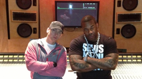 Busta Rhymes e Eminem divulgam lyric video de "Calm Down"
