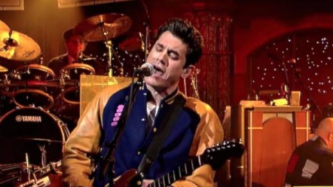 John Mayer apresenta cover de "American Pie" de Don McLean em talk show