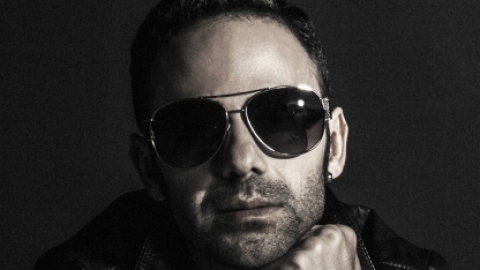 Cantor Erik Joey lança clipe de "Winds of Southern California"