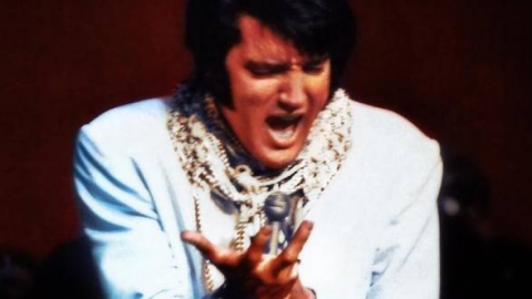 Álbum póstumo de Elvis Presley estreia no topo da para britânica