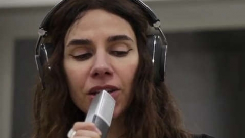 Novos álbuns de PJ Harvey e Santana serão lançados nessa sexta-feira. Veja a lista