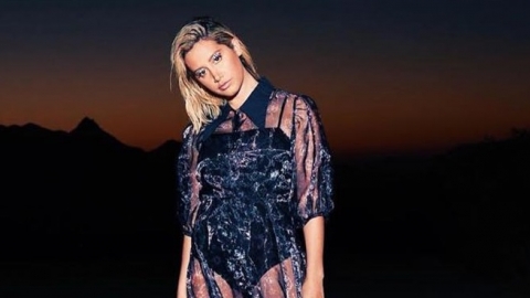 Ashley Tisdale anuncia que lançará seu novo single, "Love Me Or Let Me Go", ainda este mês