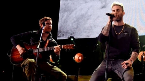 Miley Cyrus, Adam Levine e Foo Fighters homenageiam Chris Cornell. Veja trechos do show