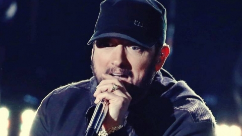 Eminem explica o porquê de ter se apresentado no Oscar 17 anos após ter recebido a estatueta
