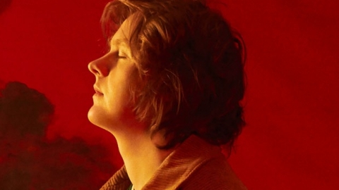 Lewis Capaldi volta ao topo da parada britânica de álbuns