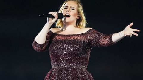 Novo álbum de Adele é adiado e não será mais lançado em setembro