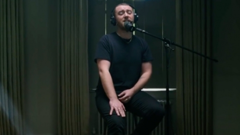 Sam Smith divulga versão emotiva para a música "Fix You", do Coldplay. Veja o vídeo!
