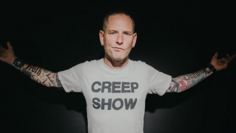 Corey Taylor lança mais um single de seu álbum solo. Ouça "HWY 666"!