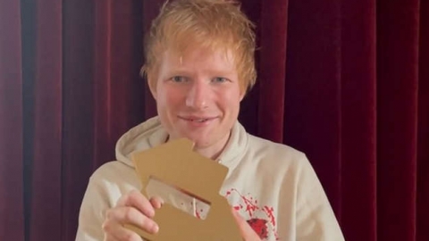 "=",  de Ed Sheeran, estreia no topo da parada de álbuns, mas Adele segue com o single número 1