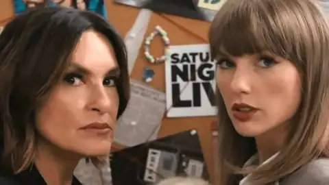 Taylor Swift esconde "pistas" em participação no Emmy 2026 e fãs apostam em dois álbuns surpresa
