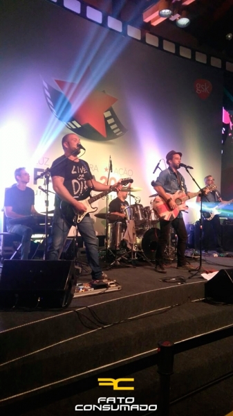 fato-consumado - Fotos