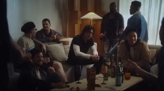 Veja o clipe da nova música, "Know You Naked", com a letra e a tradução!