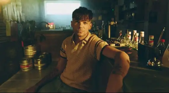 Ouça a nova música, "Palaces", com letra e tradução!