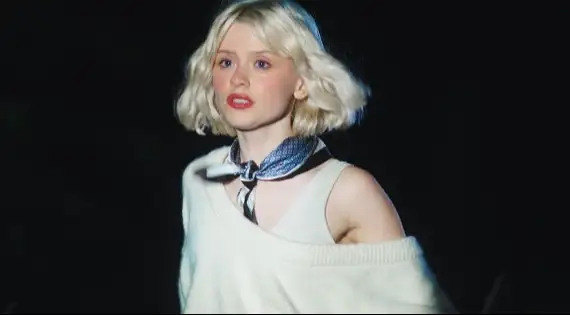 Assista ao clipe da nova música, "Audrey Hepburn", com a letra e a tradução!