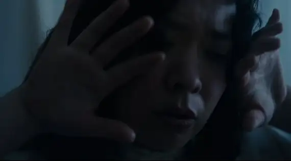 Assista ao clipe da nova música, "If I Leave", com a letra e a tradução!